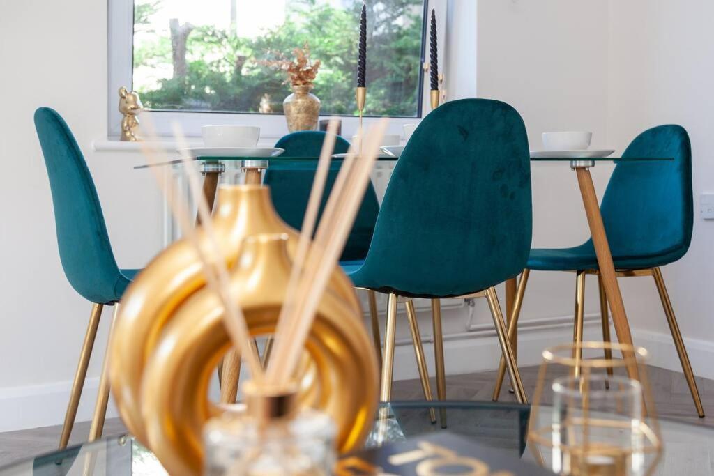 Chelsea Battersea Luxury 5 Star Prime Location *